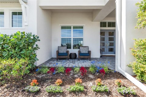 House in Bradenton, Florida 4 bedrooms, 374.21 sq.m. № 1720112 - photo 6