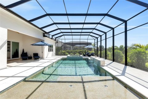 House in Bradenton, Florida 4 bedrooms, 374.21 sq.m. № 1720112 - photo 29