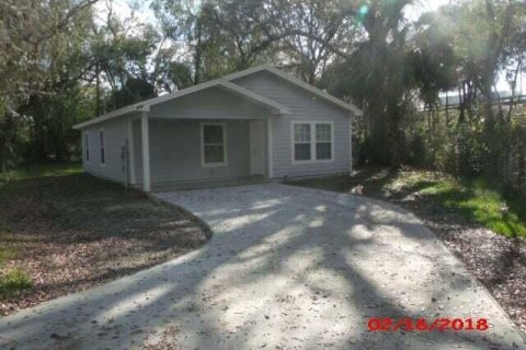 House in Jacksonville, Florida 3 bedrooms, 97.08 sq.m. № 772872 - photo 1