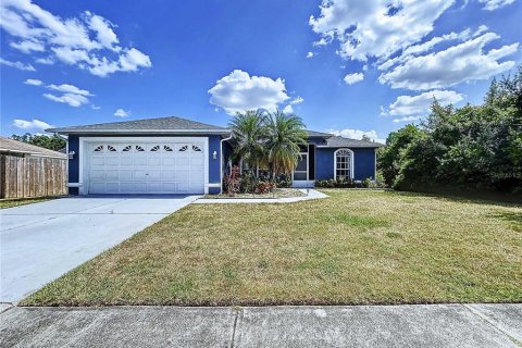 House in Lutz, Florida 3 bedrooms, 144.28 sq.m. № 1674081 - photo 1