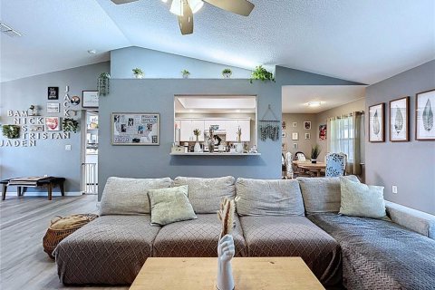 House in Lutz, Florida 3 bedrooms, 144.28 sq.m. № 1674081 - photo 9