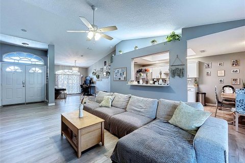 House in Lutz, Florida 3 bedrooms, 144.28 sq.m. № 1674081 - photo 6