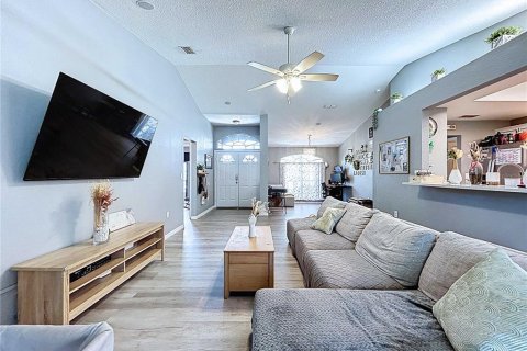 House in Lutz, Florida 3 bedrooms, 144.28 sq.m. № 1674081 - photo 13