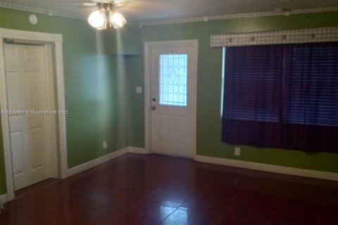 House in Pompano Beach, Florida 4 bedrooms, 136.1 sq.m. № 1827579 - photo 8