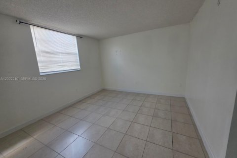 Apartment in Miami, Florida 1 bedroom, 86.86 sq.m. № 2067667 - photo 11