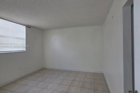 Apartment in Miami, Florida 1 bedroom, 86.86 sq.m. № 2067667 - photo 8