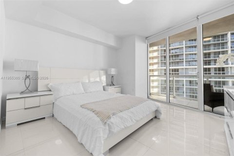 Condominio en alquiler en Miami, Florida, 1 dormitorio, 68 m2 № 2009733 - foto 16