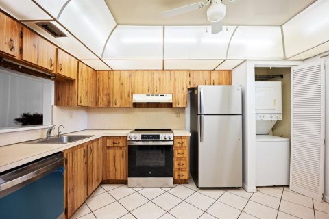 Condo à Pembroke Pines, Floride, 2 chambres  № 2084734