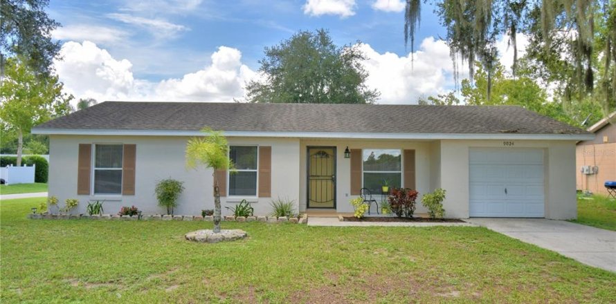 Villa ou maison à Polk City, Floride 3 chambres, 102.01 m2 № 1888457