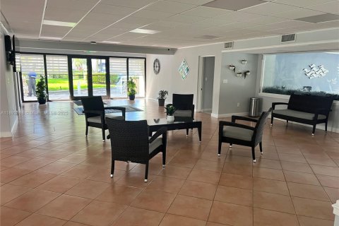 Copropriété à louer à Miami, Floride: 1 chambre, 75.16 m2 № 1946731 - photo 6