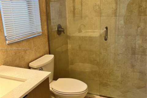 Copropriété à louer à Miami, Floride: 1 chambre, 75.16 m2 № 1946731 - photo 13