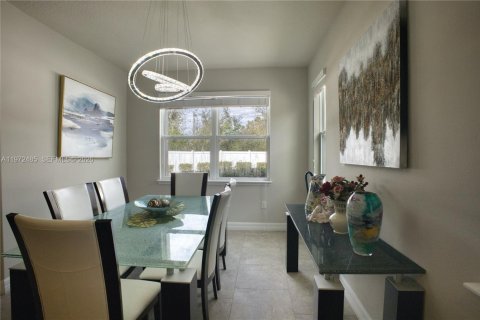 Купить виллу или дом в Киссимми, Флорида 7 комнат, № 2033750 - фото 15