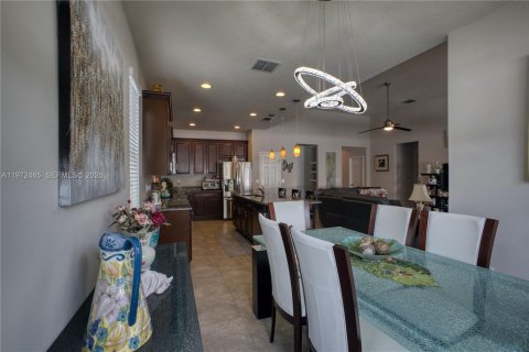 Купить виллу или дом в Киссимми, Флорида 7 комнат, № 2033750 - фото 17