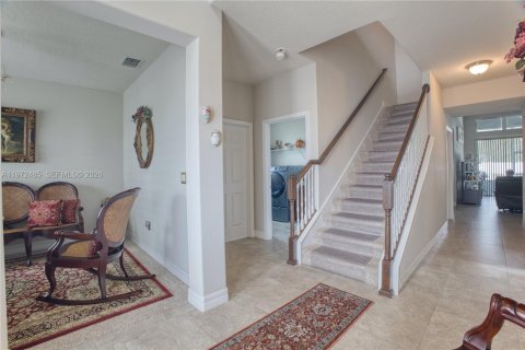 Купить виллу или дом в Киссимми, Флорида 7 комнат, № 2033750 - фото 8