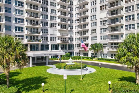 Condo in Pompano Beach, Florida, 2 bedrooms  № 2081933 - photo 4