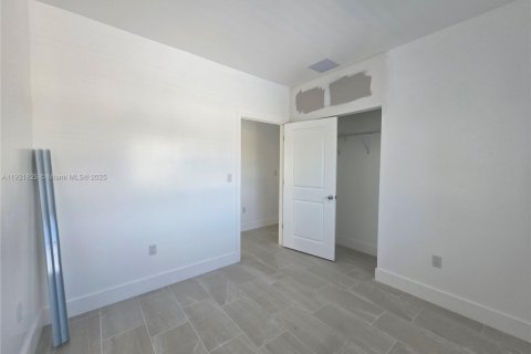 Casa en alquiler en Miami, Florida, 3 dormitorios, 139.35 m2 № 1975724 - foto 19