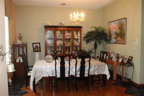 Commercial property in Kissimmee, Florida 217.02 sq.m. № 2321310 - photo 4