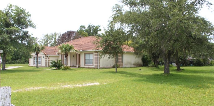 Commercial property in Kissimmee, Florida 217.02 sq.m. № 2321310