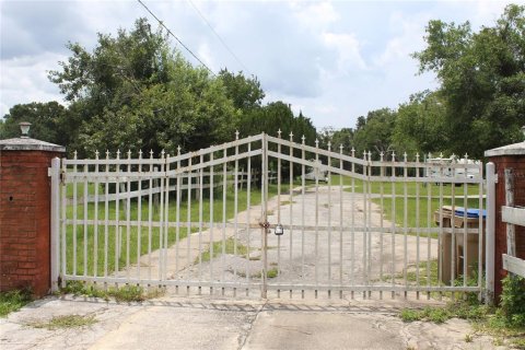 Commercial property in Kissimmee, Florida 217.02 sq.m. № 2321310 - photo 3