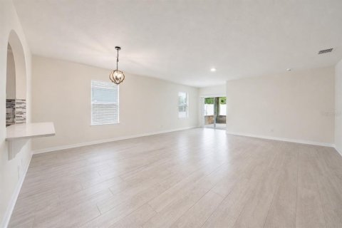 Villa ou maison à vendre à New Smyrna Beach, Floride: 3 chambres, 162.02 m2 № 2324376 - photo 8