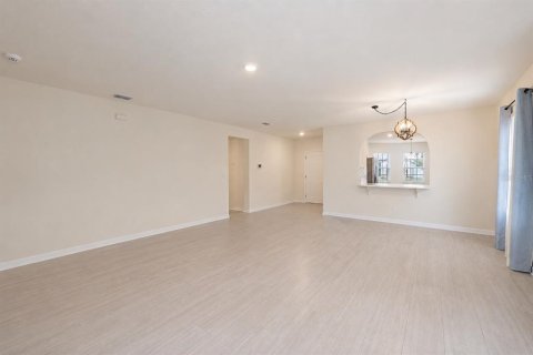 Villa ou maison à vendre à New Smyrna Beach, Floride: 3 chambres, 162.02 m2 № 2324376 - photo 11