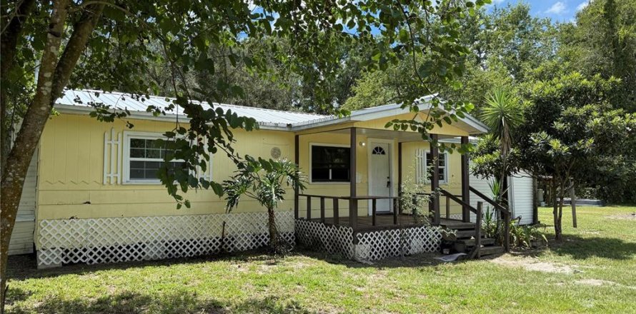 House in Sumter, Florida 3 bedrooms, 74.32 sq.m. № 1876568