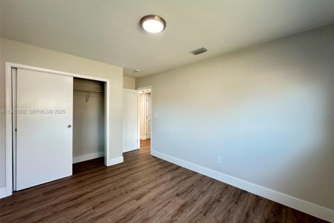 Villa ou maison à vendre à Miami Gardens, Floride: 3 chambres, 148.09 m2 № 2030876 - photo 12