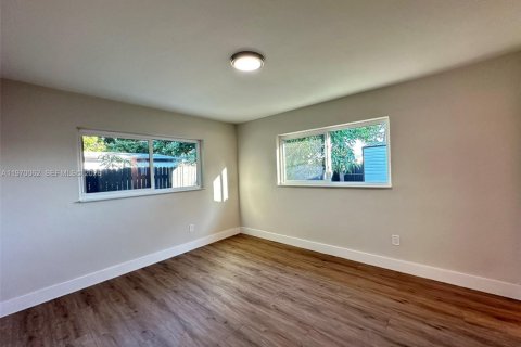 Villa ou maison à vendre à Miami Gardens, Floride: 3 chambres, 148.09 m2 № 2030876 - photo 17