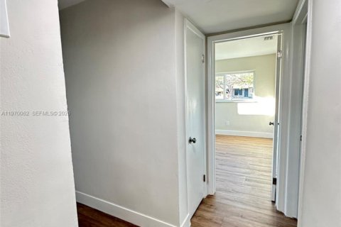 Villa ou maison à vendre à Miami Gardens, Floride: 3 chambres, 148.09 m2 № 2030876 - photo 22