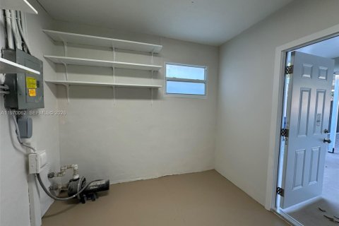 Villa ou maison à vendre à Miami Gardens, Floride: 3 chambres, 148.09 m2 № 2030876 - photo 26