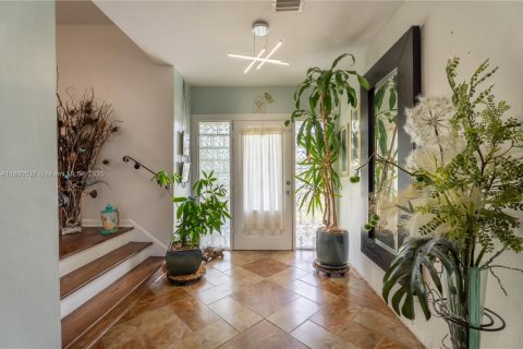 House in Cutler Bay, Florida 3 bedrooms, 175.49 sq.m. № 1891879 - photo 6
