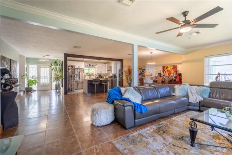 House in Cutler Bay, Florida 3 bedrooms, 175.49 sq.m. № 1891879 - photo 21