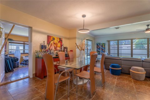 House in Cutler Bay, Florida 3 bedrooms, 175.49 sq.m. № 1891879 - photo 23