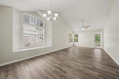 House in Orlando, Florida 2 bedrooms, 113.9 sq.m. № 2395619 - photo 9
