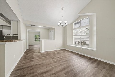 House in Orlando, Florida 2 bedrooms, 113.9 sq.m. № 2395619 - photo 10