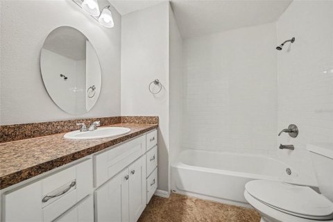 House in Orlando, Florida 2 bedrooms, 113.9 sq.m. № 2395619 - photo 23