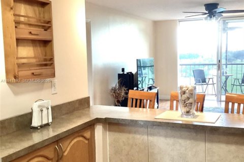 Купить кондоминиум в Пемброк-Пайнс, Флорида 1 спальня, 74.32м2, № 1998430 - фото 5