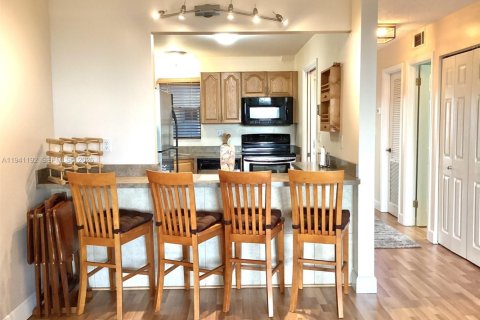 Купить кондоминиум в Пемброк-Пайнс, Флорида 1 спальня, 74.32м2, № 1998430 - фото 8