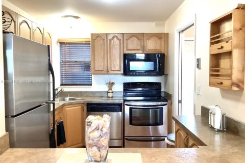 Купить кондоминиум в Пемброк-Пайнс, Флорида 1 спальня, 74.32м2, № 1998430 - фото 7