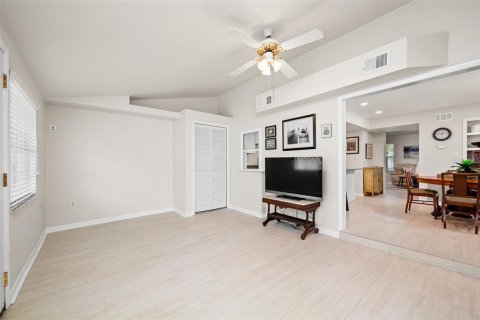 Copropriété à vendre à Gainesville, Floride: 3 chambres, 128.39 m2 № 1909300 - photo 17