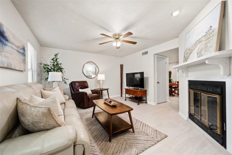Copropriété à vendre à Gainesville, Floride: 3 chambres, 128.39 m2 № 1909300 - photo 4
