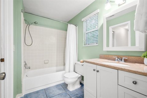 Copropriété à vendre à Gainesville, Floride: 3 chambres, 128.39 m2 № 1909300 - photo 25