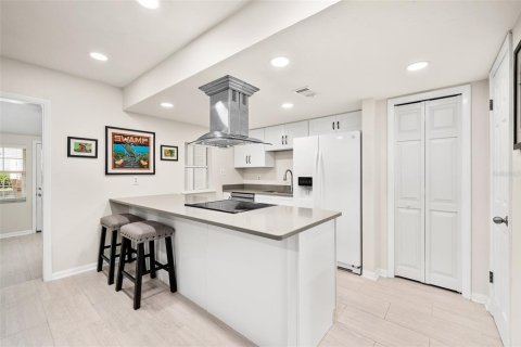 Copropriété à vendre à Gainesville, Floride: 3 chambres, 128.39 m2 № 1909300 - photo 10
