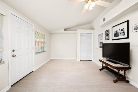 Copropriété à vendre à Gainesville, Floride: 3 chambres, 128.39 m2 № 1909300 - photo 19
