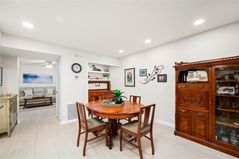 Copropriété à vendre à Gainesville, Floride: 3 chambres, 128.39 m2 № 1909300 - photo 9