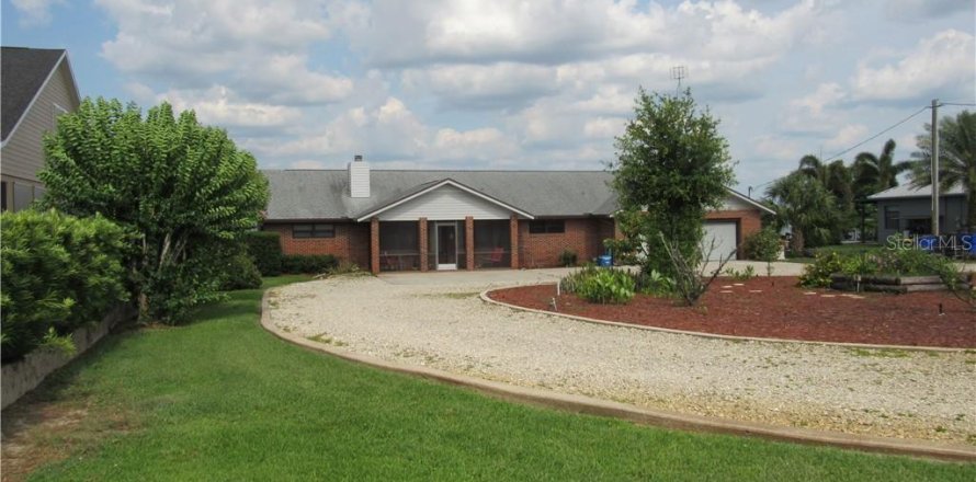 Casa en Lake Placid, Florida 3 dormitorios, 215.44 m2 № 1803573