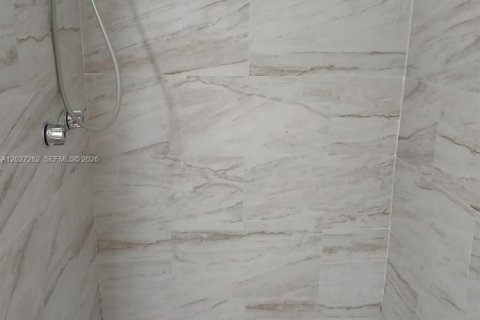 Copropriété à vendre à Pembroke Pines, Floride: 2 chambres, 73.11 m2 № 2084943 - photo 9