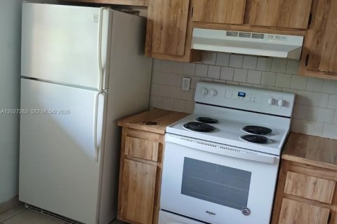 Copropriété à vendre à Pembroke Pines, Floride: 2 chambres, 73.11 m2 № 2084943 - photo 4