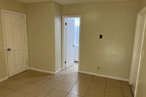 Condo in Hallandale Beach, Florida, 1 bedroom  № 1804628 - photo 5