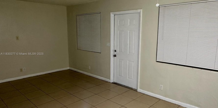 Condo à Hallandale Beach, Floride, 1 chambre № 1804628